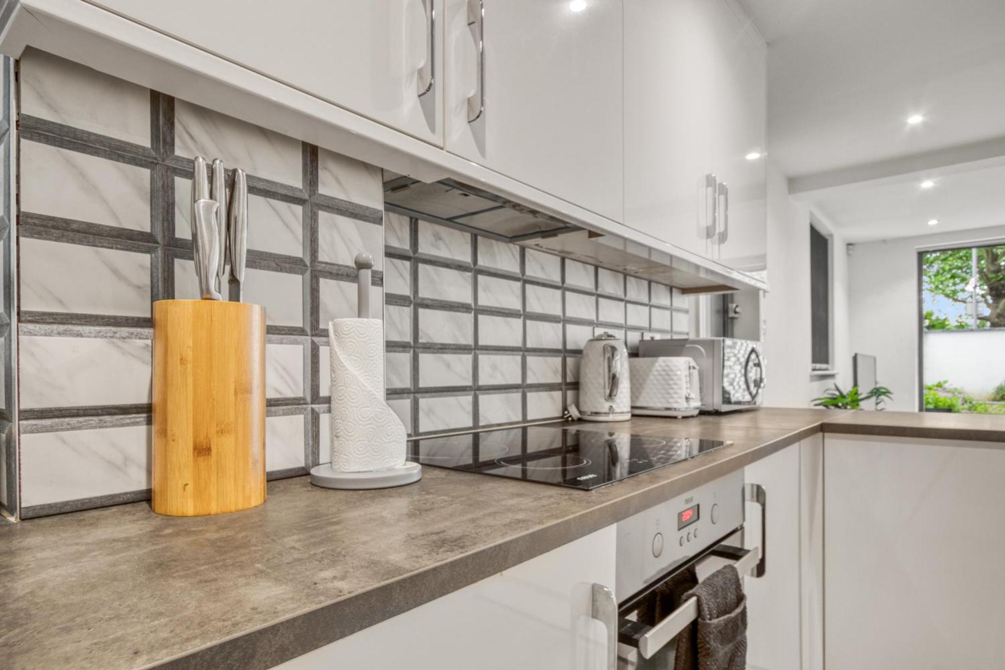 Apartamento Chic Haven With Secret Garden